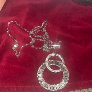 NWT Elegant Silver crystals modern Necklace